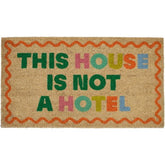 FISURA ΠΑΤΑΚΙ THIS HOUSE IS NOT A HOTEL